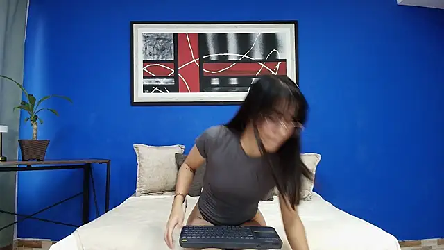 lizzy kane online show from November 12, 8:18 pm