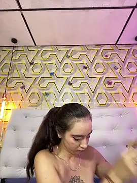 MelanyyJhonson15 online show from June 5, 8:26 pm