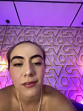 MelanyyJhonson15 online show from July 22, 9:05 pm