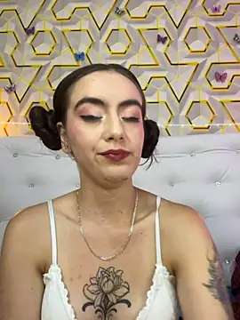 MelanyyJhonson15 online show from June 2, 10:22 pm