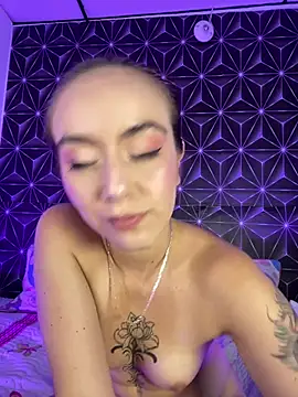 MelanyyJhonson15 online show from June 17, 8:21 pm