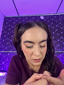 MelanyyJhonson15 online show from June 26, 8:10 pm