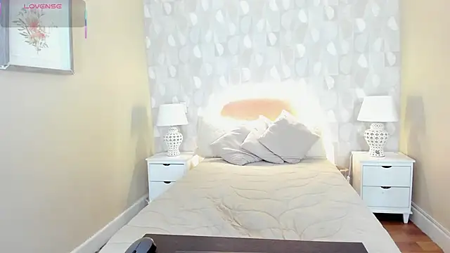 Dulce emi online show from November 25, 1:57 pm