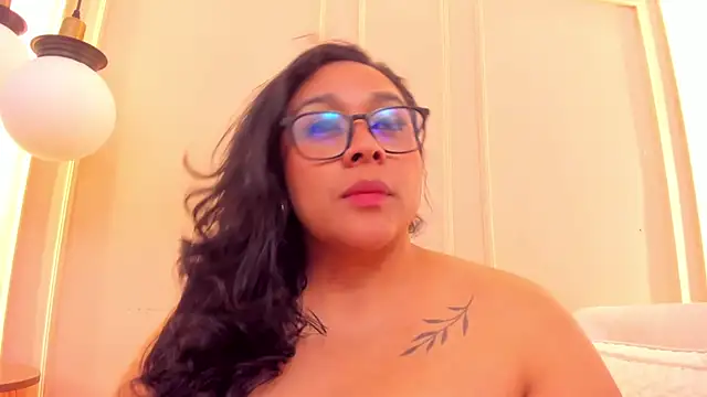 ViickyLee online show from February 20, 12:42 am