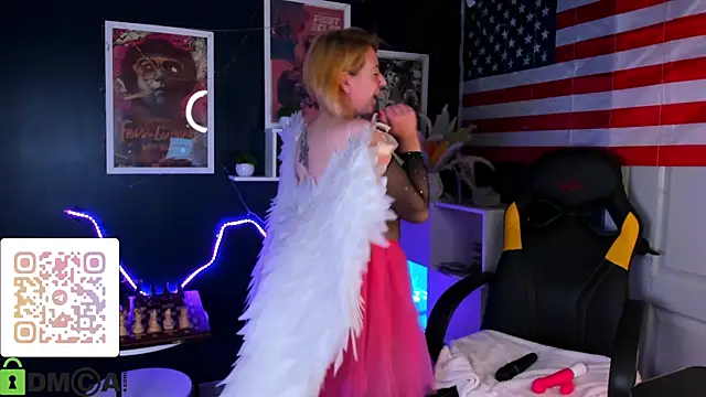 miss lisaaa online show from May 3, 3:43 am