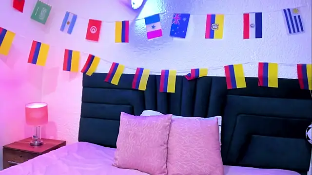 VictoriaRouge  online show from June 26, 8:32 pm