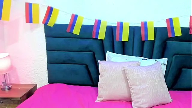 VictoriaRouge  online show from June 27, 8:59 pm