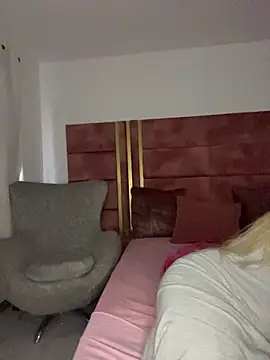 Greiagray online show from November 15, 3:35 pm