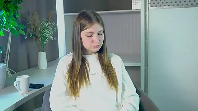 LesaFeldker online show from November 20, 3:40 am