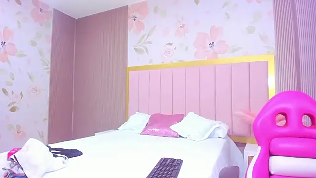 arietta skinny online show from March 8, 12:20 pm