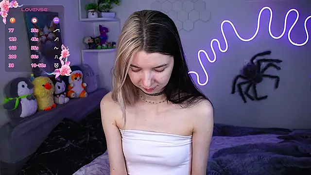 Emmie shy online show from April 28, 8:46 pm