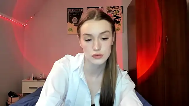 tinyglow online show from February 5, 10:24 pm