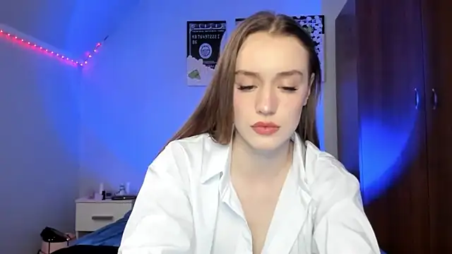 tinyglow online show from May 1, 10:57 pm