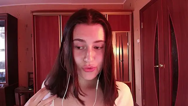 KristinaScott online show from March 27, 3:46 pm