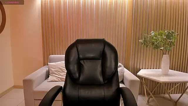 HaileyRoss  online show from August 2, 1:19 am