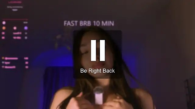 Emilia mala online show from July 31, 9:05 pm