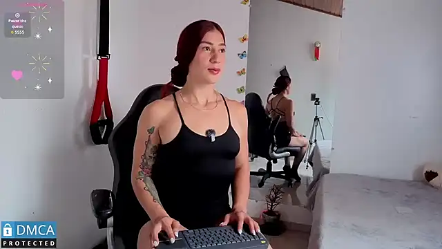 scarlett fire5 online show from July 18, 7:05 pm