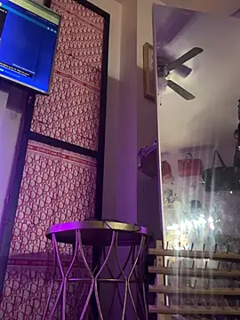 Motherbigbus online show from February 19, 10:37 am