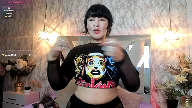 LILITH LIBELULA online show from December 4, 8:09 pm