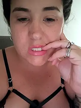 iviiiiiiiiiii online show from November 27, 6:11 pm