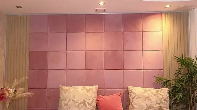 SpicyCarlaXX online show from February 6, 7:06 pm