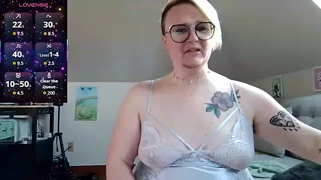 queerlyjaz online show from May 1, 2:20 pm
