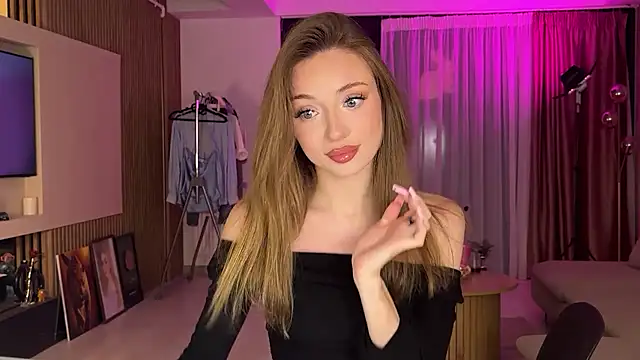 Jolienne online show from July 3, 9:21 pm
