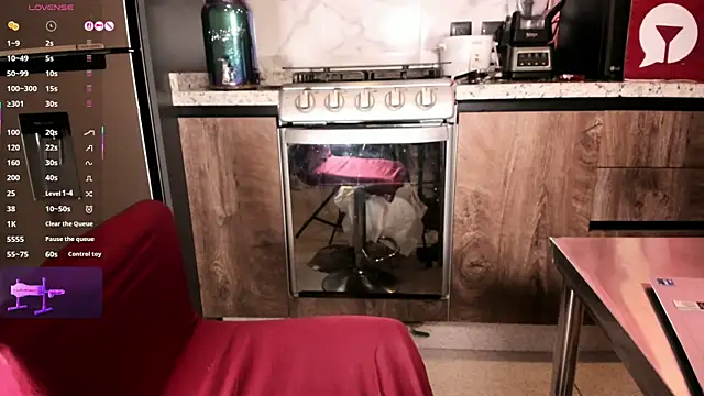 latinbitch online show from July 25, 3:30 pm