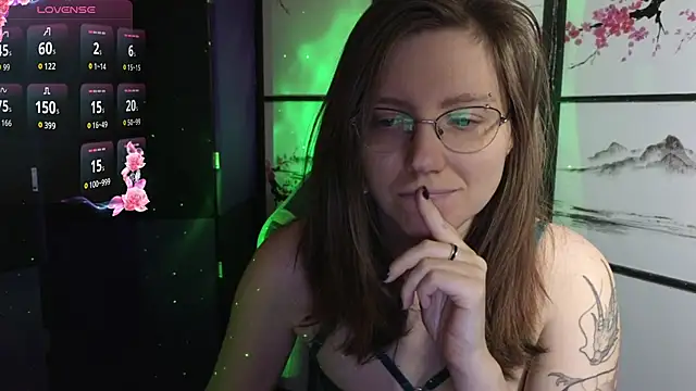 scarlettsrose online show from April 29, 1:58 pm