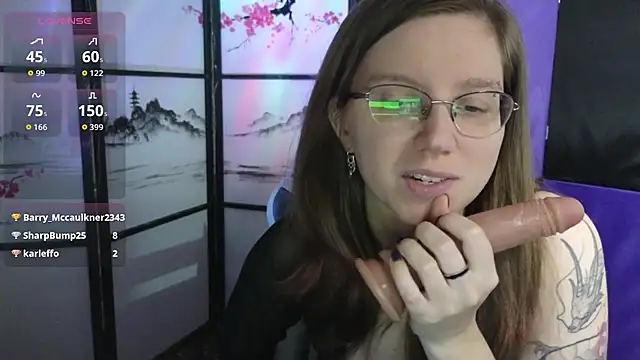 scarlettsrose online show from June 17, 8:37 am