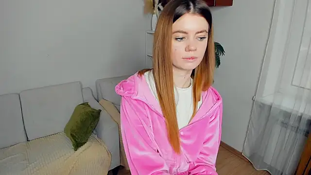 AngelesBenitz online show from November 25, 7:21 am