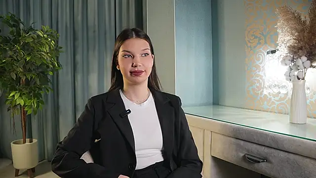 WendyArand online show from November 18, 11:11 am