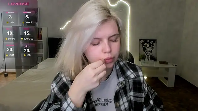 shadow  purrr online show from January 8, 12:36 am