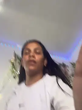 ArielleMillerr- online show from June 26, 6:20 pm