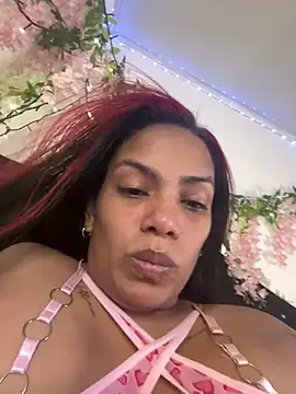 ArielleMillerr- online show from June 25, 5:36 pm