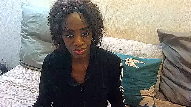 BrunetteNaomi8 online show from July 20, 10:21 pm