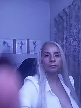 LaReineCleo online show from June 30, 10:48 am