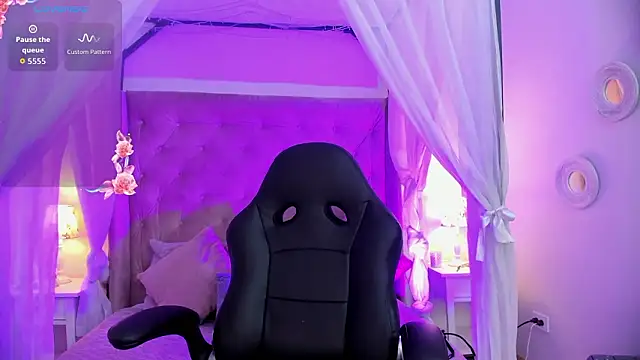 Annie Petters online show from February 2, 12:48 pm