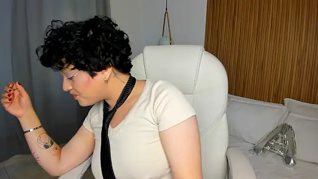 Alaska deluxe online show from January 12, 9:20 pm