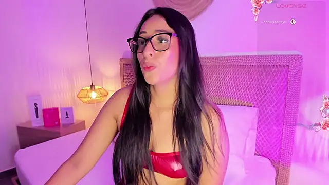 melaniejeannn  online show from July 16, 2:38 am