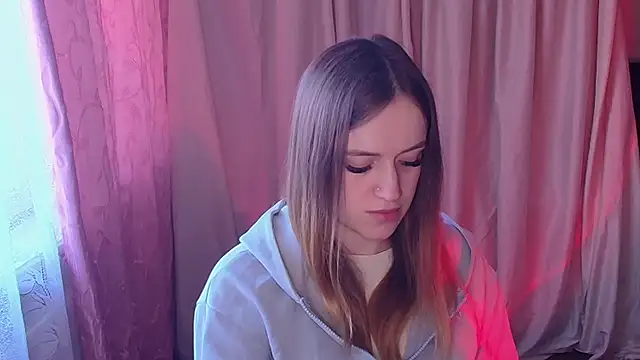 Illa May online show from March 14, 11:00 am