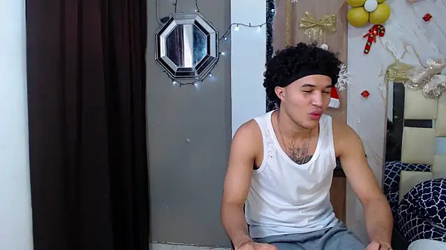 sweett love  online show from December 19, 4:16 am