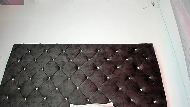 PauletteSanderss online show from March 15, 5:26 pm