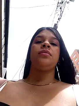Layla-daring online show from June 20, 6:55 pm