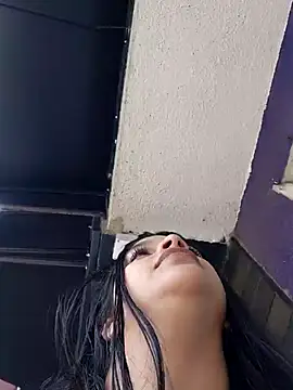 Layla-daring online show from June 9, 5:56 pm