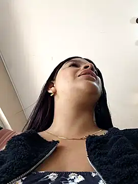 Layla-daring online show from August 1, 4:53 pm