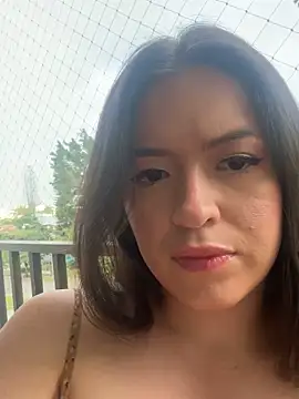 Little  Danni1 online show from May 3, 10:24 pm