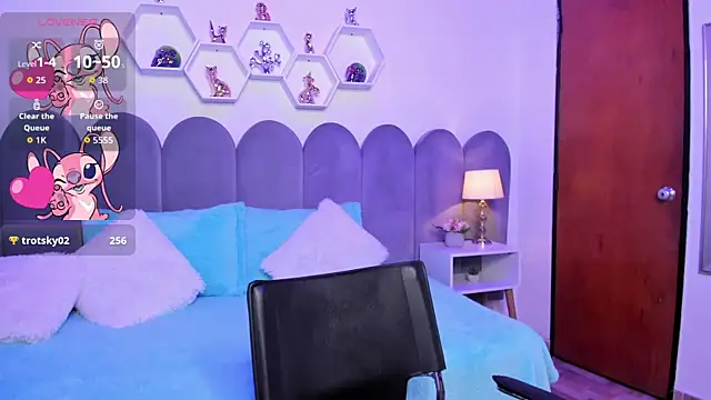 lunagomez24 online show from November 29, 4:05 am