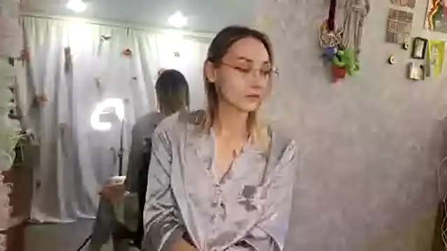 MistieSchorn online show from November 20, 1:01 pm