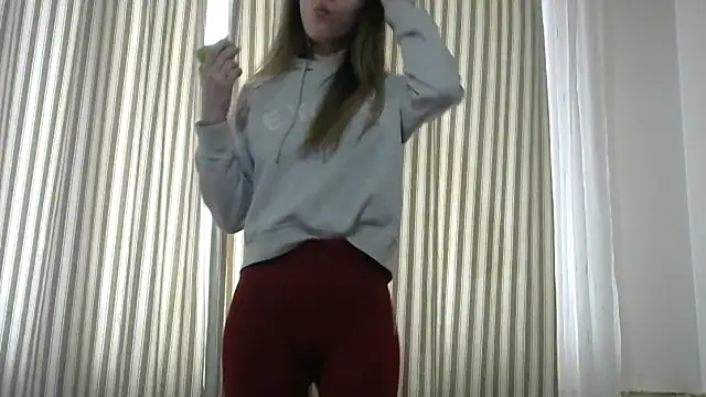 Erii18 online show from February 19, 1:32 pm